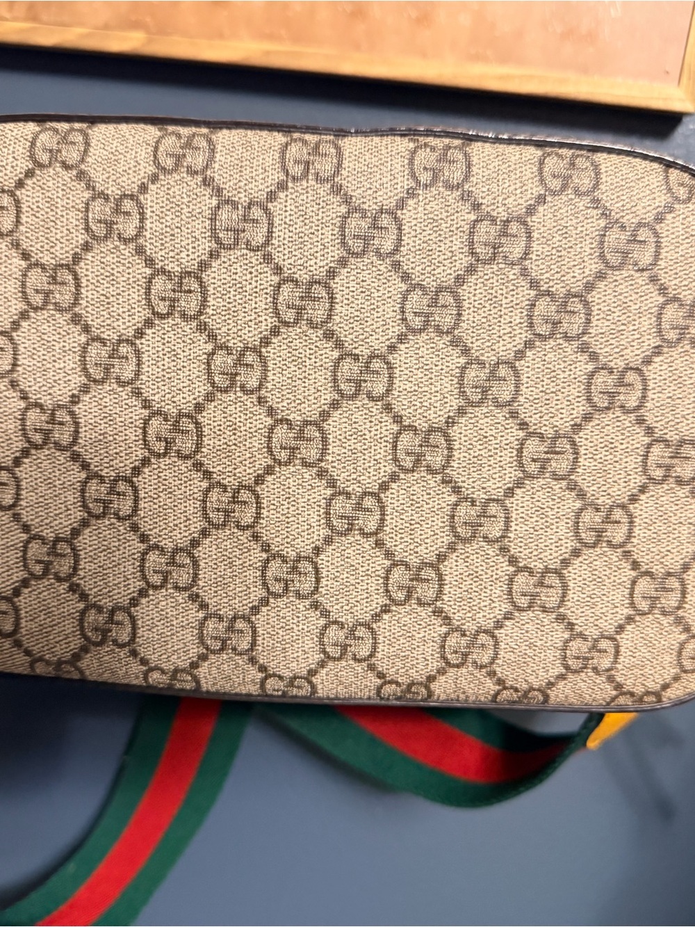 Gucci Neo Vintage GG Supreme Messenger Bag with COA - Picture 4 of 11